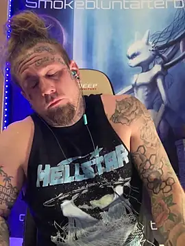 Smokebluntafterblunt online show from February 2026 04:18:02 AM