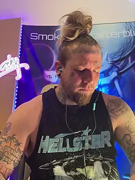 Smokebluntafterblunt online show from February 2026 01:19:01 PM