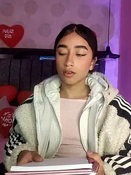 Snapshot of alahia_pink chatting on February 2026 04:13:02 AM alahia pink online show from February 2026 04:13:02 AM