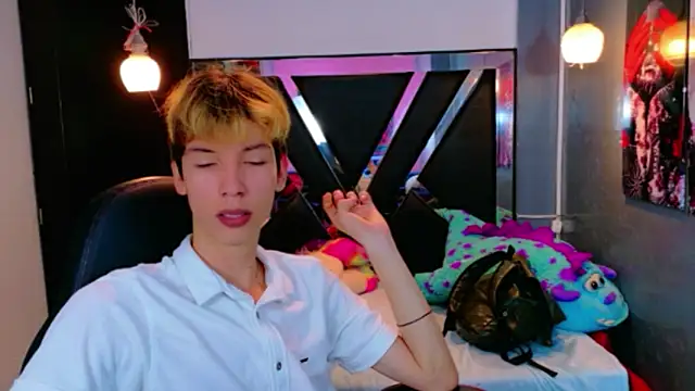 Liam Green1 online show from February 2026 12:05:02 PM