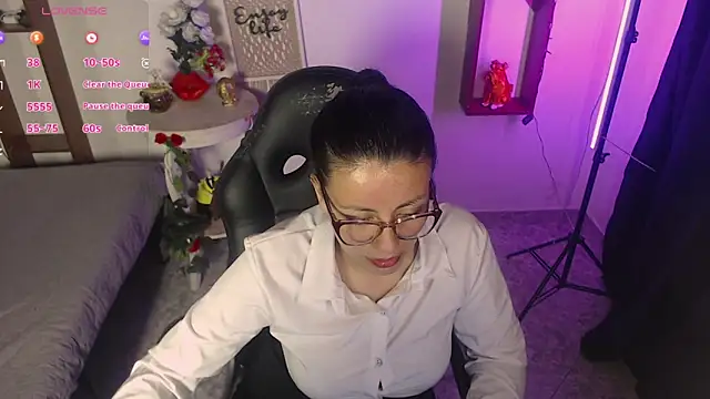 QueenRose94 online show from April 2026 12:43:02 PM