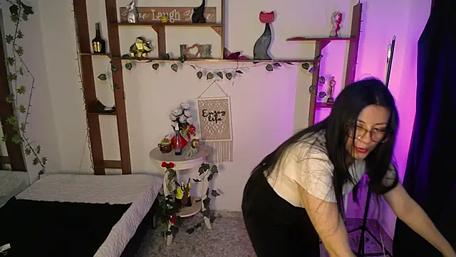 QueenRose94 online show from April 2026 12:54:02 PM