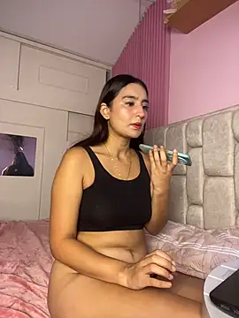 -BabyLuna online show from April 2026 01:06:02 PM