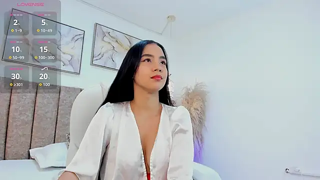 Yaasmin  online show from February 2026 06:36:01 PM