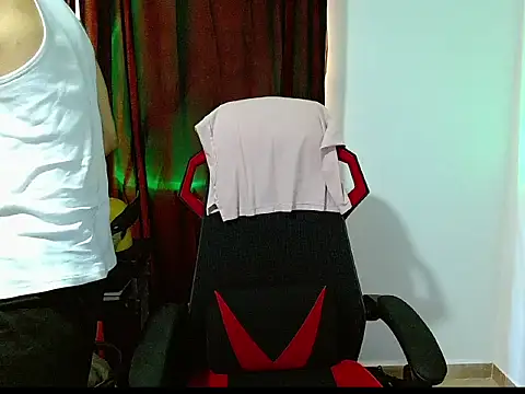 Logan0626 online show from March 2026 02:53:01 PM