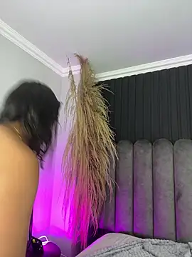 Nanda vixen  online show from April 2026 11:53:02 PM