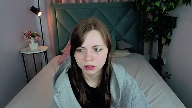 LesleySky online show from February 2026 07:15:01 PM