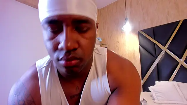 Snapshot of LuccianoDaytona chatting on February 2026 07:48:01 PM LuccianoDaytona online show from February 2026 07:48:01 PM