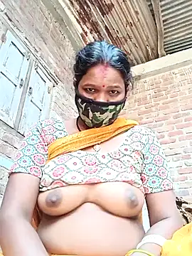 Snapshot of Kirti_sacsena chatting on April 2026 10:35:02 AM Kirti sacsena online show from April 2026 10:35:02 AM