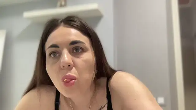 Darsy Rox online show from March 2026 06:03:01 AM