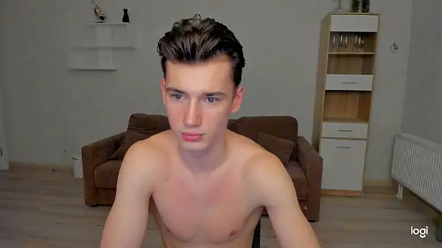 Max foks  online show from April 2026 02:40:01 PM