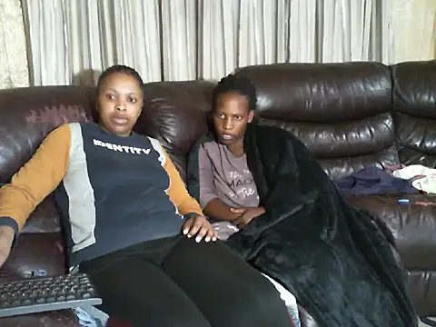 Caramel-Diva online show from April 2026 08:32:02 PM