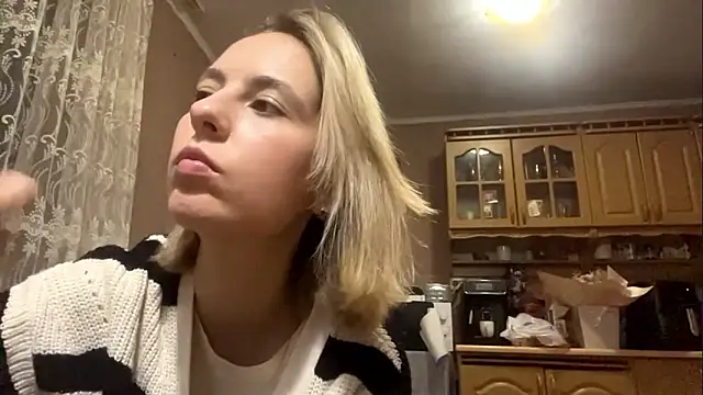 CharmingBlonde online show from February 2026 06:19:01 PM