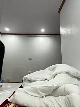 cuty lusy online show from February 2026 04:42:02 AM