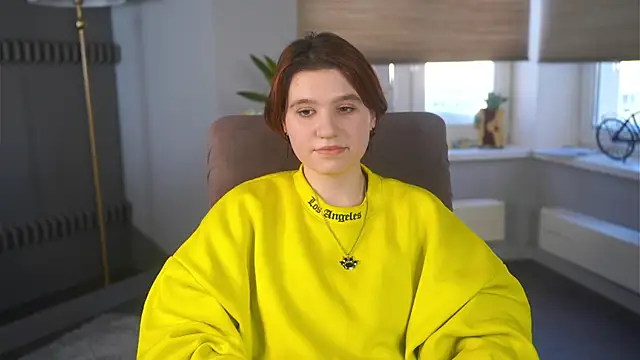 Snapshot of BelleHayton chatting on February 2026 12:10:02 PM BelleHayton online show from February 2026 12:10:02 PM