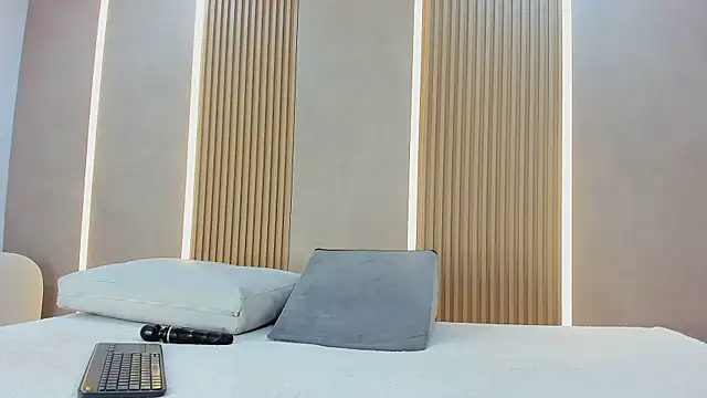 eva lain online show from April 2026 01:45:02 PM