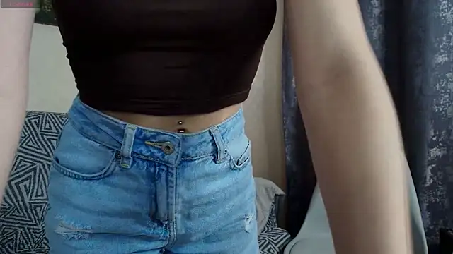 Erinn Sky online show from March 2026 06:15:01 PM