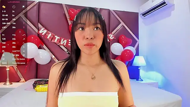 Snapshot of ValeriaRey chatting on February 2026 04:58:02 PM ValeriaRey online show from February 2026 04:58:02 PM