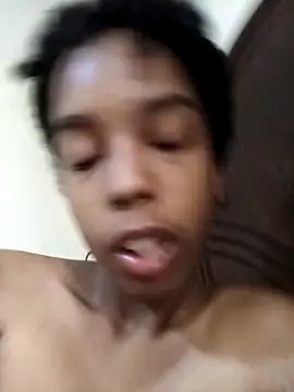 Snapshot of Roxilover chatting on February 2026 02:20:02 PM Roxilover online show from February 2026 02:20:02 PM