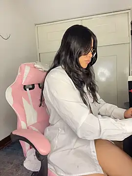 Snapshot of LilithRose_ chatting on February 2026 12:46:01 PM LilithRose online show from February 2026 12:46:01 PM