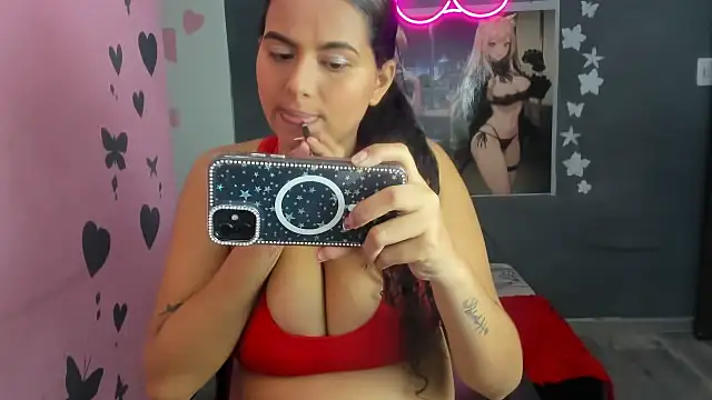 Luna white1 online show from February 2026 08:07:01 PM