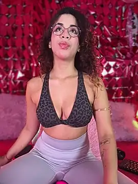 Woo isDaphne online show from February 2026 11:41:01 PM