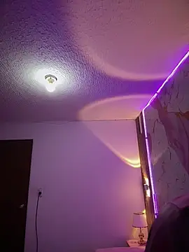 Woo isDaphne online show from March 2026 10:59:01 PM