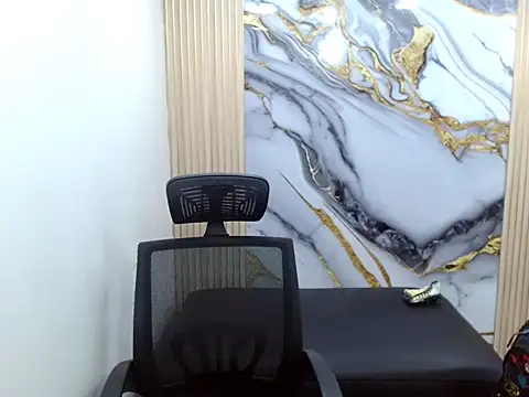 Snapshot of DaviidBuckx_ chatting on February 2026 02:30:01 AM DaviidBuckx online show from February 2026 02:30:01 AM