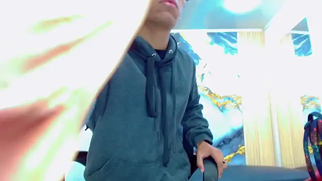 Snapshot of DaviidBuckx_ chatting on February 2026 02:07:03 AM DaviidBuckx online show from February 2026 02:07:03 AM