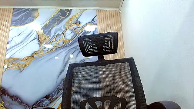 Snapshot of DaviidBuckx_ chatting on March 2026 02:17:02 AM DaviidBuckx online show from March 2026 02:17:02 AM