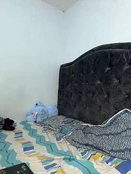 two cam latin online show from February 2026 04:33:02 AM