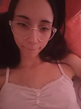 Snapshot of isaaabelaaa chatting on February 2026 04:33:01 PM isaaabelaaa online show from February 2026 04:33:01 PM