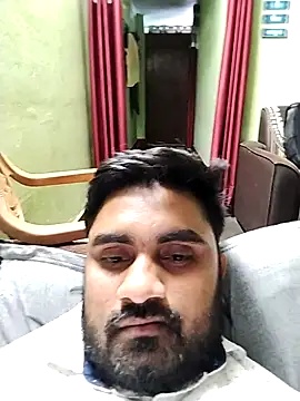 loyalboy 0052 online show from April 2026 07:00:01 PM