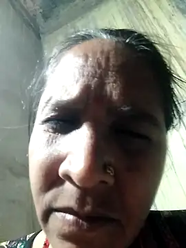 Snapshot of Loomaraj chatting on March 2026 04:09:01 PM Loomaraj online show from March 2026 04:09:01 PM