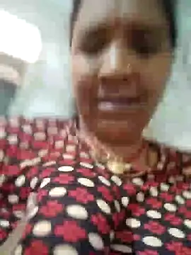 Snapshot of Loomaraj chatting on July 2026 07:34:01 AM Loomaraj online show from July 2026 07:34:01 AM