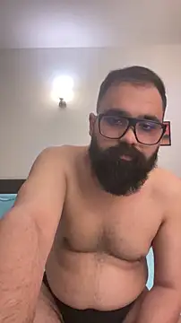 beerboy2222 online show from June 2026 06:57:01 PM