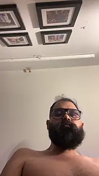 beerboy2222 online show from June 2026 06:30:02 PM