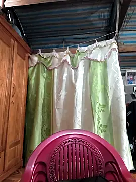 Snapshot of Minak-xika chatting on March 2026 12:47:02 AM Minak-xika online show from March 2026 12:47:02 AM