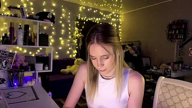 Snapshot of amily_sunray chatting on February 2026 02:16:02 PM amily sunray online show from February 2026 02:16:02 PM