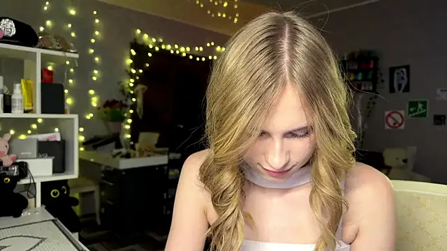 amily sunray online show from March 2026 03:07:01 PM