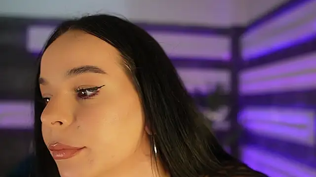 Snapshot of SkyMusee_ chatting on February 2026 01:18:02 PM SkyMusee online show from February 2026 01:18:02 PM