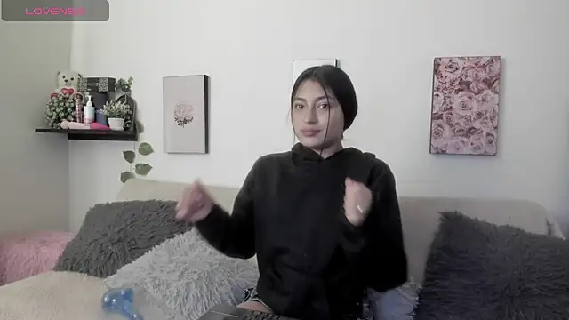 Alexaalove 1 online show from February 2026 01:01:02 PM