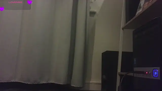 Petite Aurora online show from March 2026 07:42:01 PM