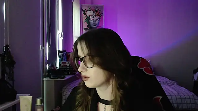 Snapshot of LunaXcherry chatting on April 2026 05:06:02 PM LunaXcherry online show from April 2026 05:06:02 PM