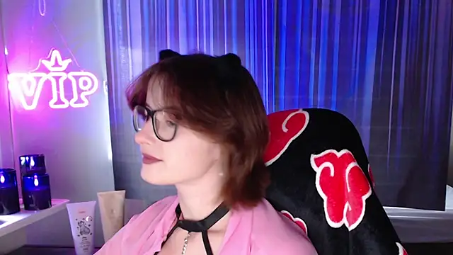 Snapshot of LunaXcherry chatting on July 2026 04:36:01 PM LunaXcherry online show from July 2026 04:36:01 PM