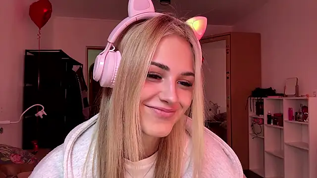 Snapshot of Evva_mayy chatting on February 2026 12:23:02 PM Evva mayy online show from February 2026 12:23:02 PM