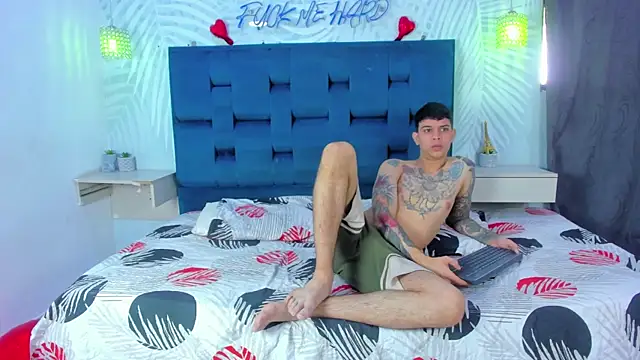 Snapshot of Adventurous_Boys chatting on February 2026 02:14:01 PM Adventurous Boys online show from February 2026 02:14:01 PM