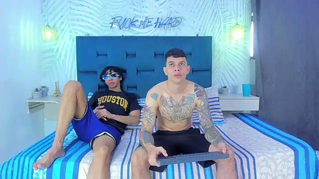 Snapshot of Adventurous_Boys chatting on March 2026 06:10:01 PM Adventurous Boys online show from March 2026 06:10:01 PM