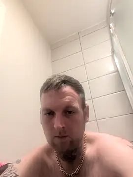 dave32000 online show from February 2026 11:13:01 PM