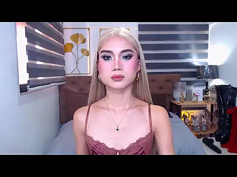 Snapshot of JuicyCockThea chatting on June 2026 03:53:01 AM JuicyCockThea online show from June 2026 03:53:01 AM